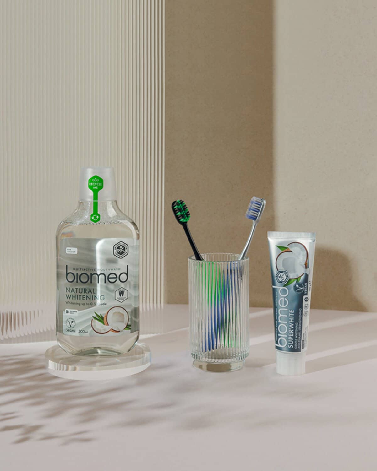 Köp 2 tandkrämer från Biomed för 119 kr (ord pris 150 kr)