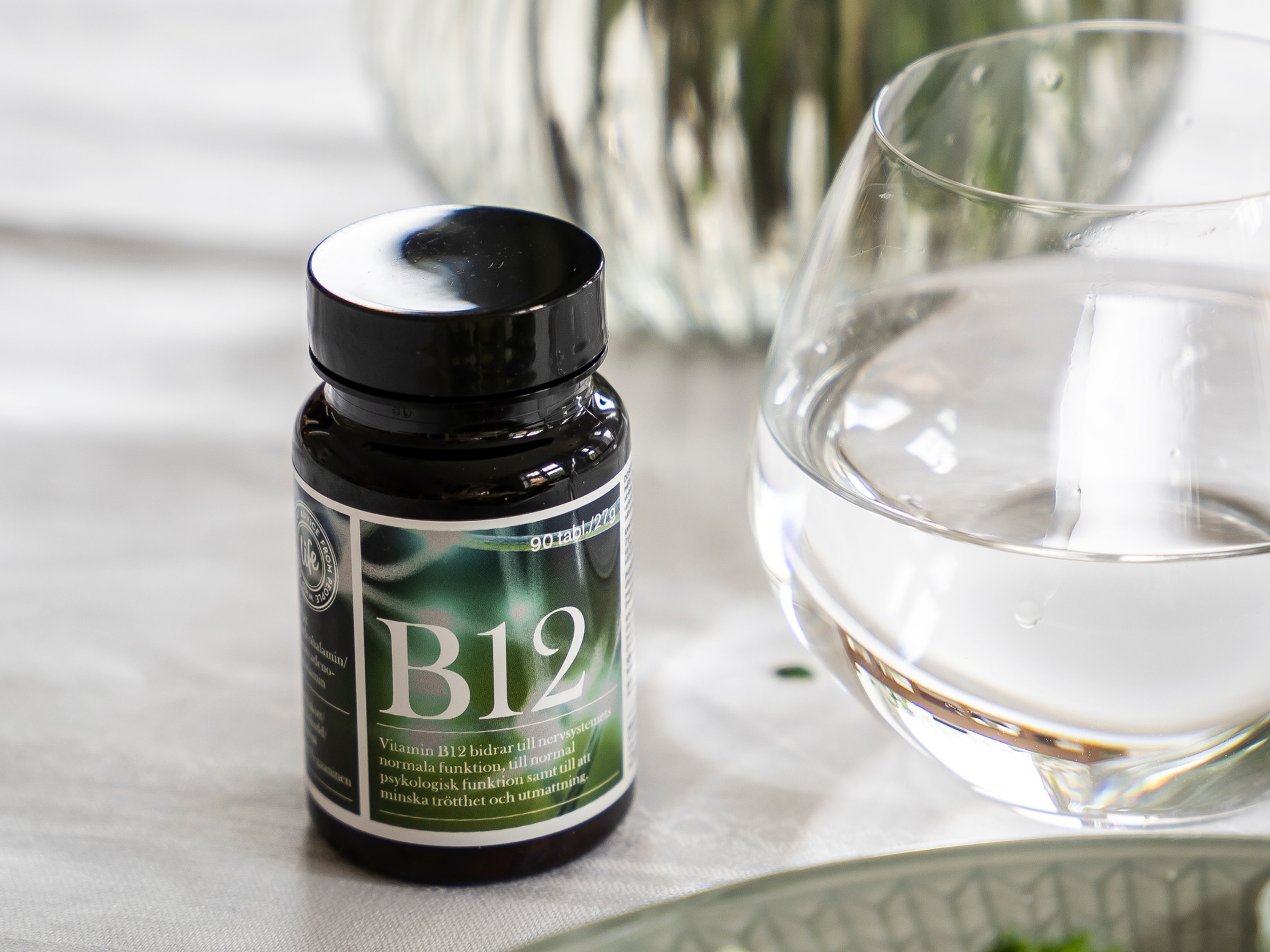  Trött, hängig och energilös?  Prova Life B12